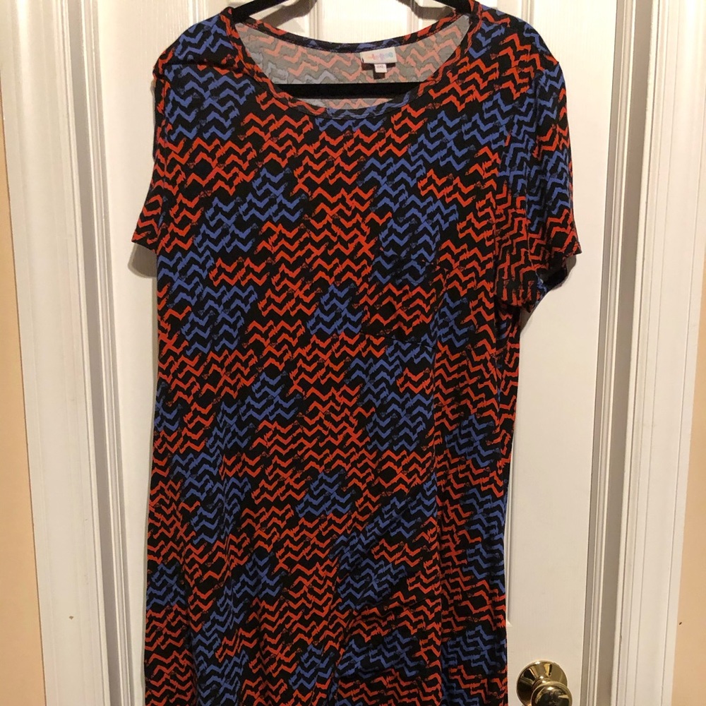 LULAROE CARLY 2x POCKET